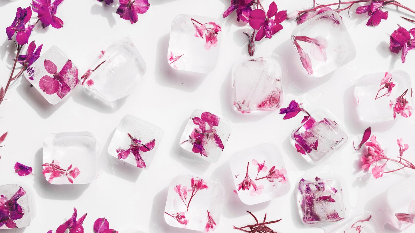 White ice cubes with flowers inside 23 2148216369